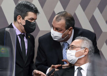 CPI da Covid ouve médico e paciente que denunciam Prevent Senior