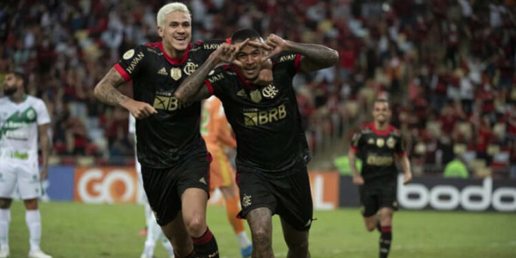 Com direito a golaços e fim de jejum, Flamengo vence o Juventude