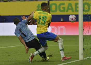 Com show de Neymar e Raphinha, Seleção atropela Uruguai em Manaus