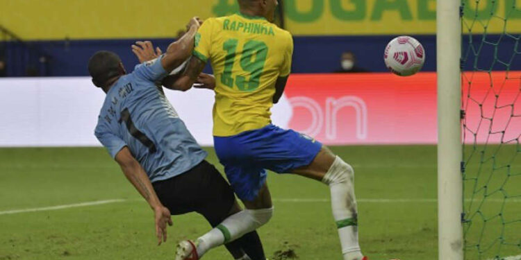 Com show de Neymar e Raphinha, Seleção atropela Uruguai em Manaus