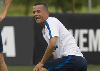 Corinthians é condenado a indenizar em R$ 700 mil o atacante Luidy, que nunca jogou e teve contrato de 4 anos