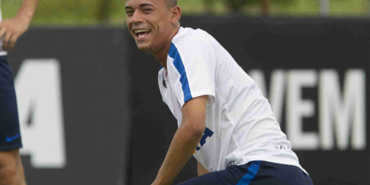 Corinthians é condenado a indenizar em R$ 700 mil o atacante Luidy, que nunca jogou e teve contrato de 4 anos