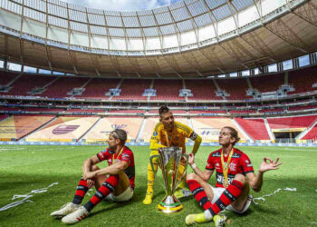 Flamengo acerta as renovações de Diego, Filipe Luís e Diego Alves