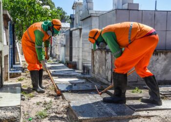 Prefeitura de Aracaju prepara cemitérios públicos para o Dia de Finados