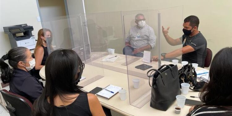 Estância realizará vacinação de adolescentes de 12 a 17 anos nas escolas das redes municipal e estadual.