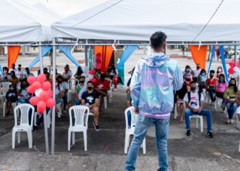 Em turnê pelo estado, projeto “O Enem, o Sonho e Você” leva a irreverência das paródias na preparação dos alunos