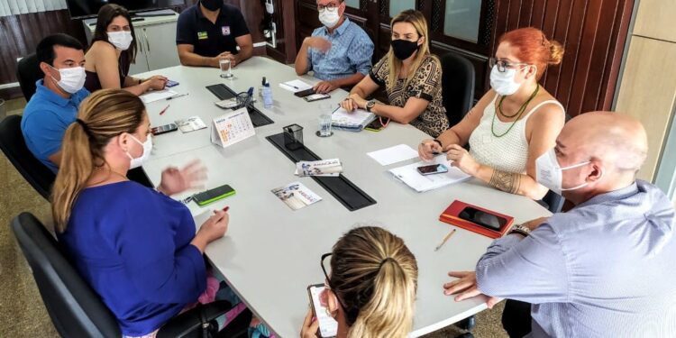 Prefeitura intensifica entendimentos com vistas à divulgação de Aracaju