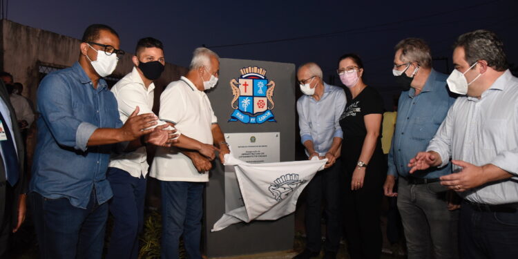 Prefeito Edvaldo entrega infraestrutura do loteamento Tia Caçula