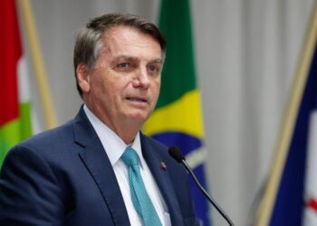 Bolsonaro diz que decidirá em março se irá tentar reeleição