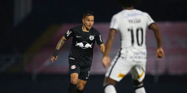 Corinthians arranca empate com Bragantino fora de casa no Brasileiro