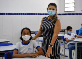 Questionários contextuais do Saese estão disponíveis para professores e diretores