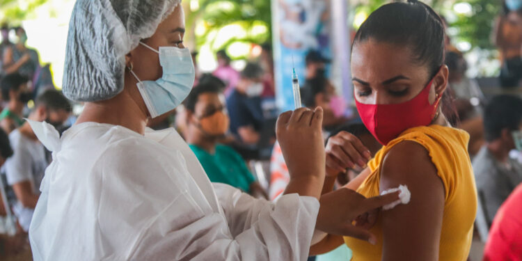 Sergipe é o terceiro do Nordeste em população vacinada com segunda dose ou dose única