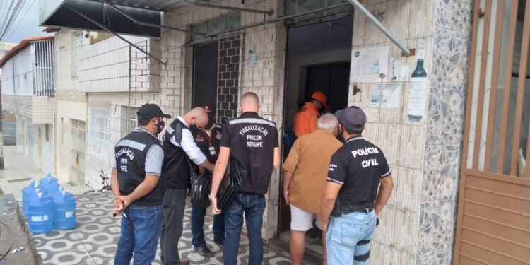 Operação conjunta fiscaliza armazenamento de gás de cozinha em Aracaju