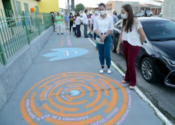 Prefeita em exercício participa de lançamento do projeto Pé de Infância na Emef Manoel Bonfim