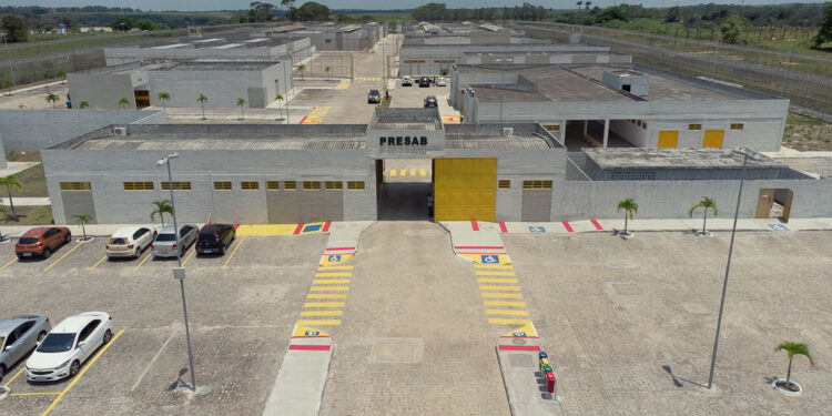 Belivaldo entrega presídio do Regime Semiaberto em Areia Branca