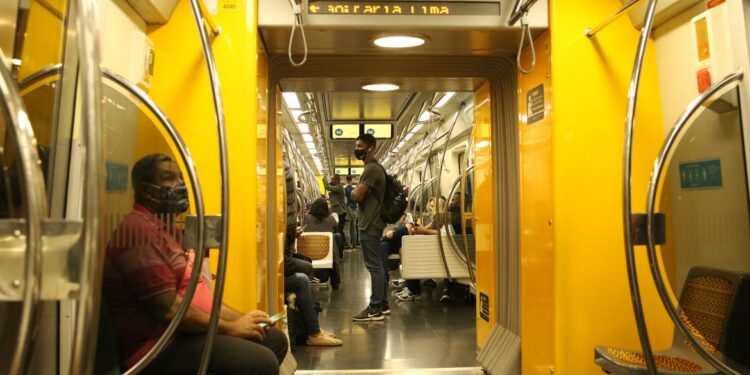 Covid-19: Brasil tem 21,73 milhões de casos e 605,8 mil mortes