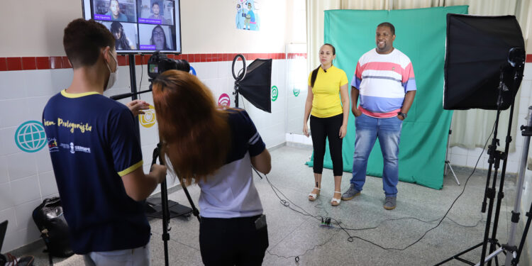 Centro de Excelência Jonas Amaral cria estúdio de Cultura Digital e amplia participação de estudantes nas ações multimídias