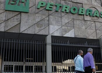 Petrobras reajusta gasolina e gás de cozinha a partir de amanhã