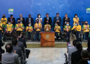 Presidente recebe atletas olímpicos e paralímpicos no Palácio