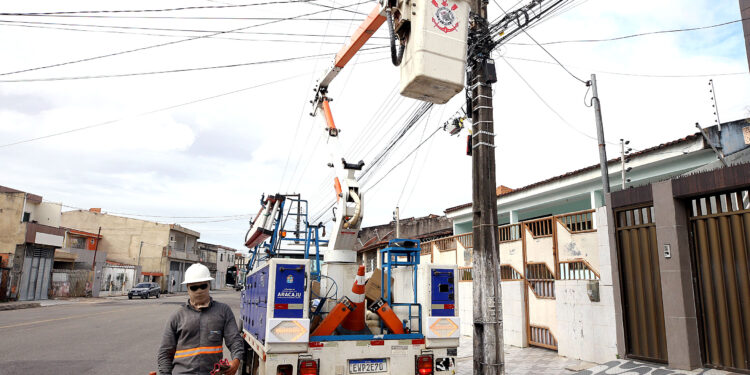 Prefeitura avança na modernização do parque de iluminação pública de Aracaju