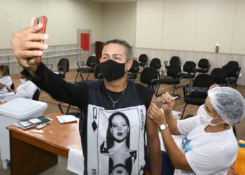 Mais de 2.500 aracajuanos foram vacinados nesta quinta-feira, 14