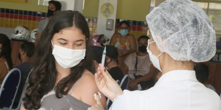 Aracaju vacinou mais 7.770 pessoas nesta terça-feira, 5