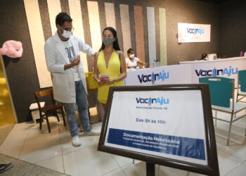 Aracaju é terceira capital do Nordeste que mais vacinou contra covid-19