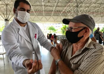 Aracaju aplica mais 3.139 doses contra covid nesta segunda-feira, 11