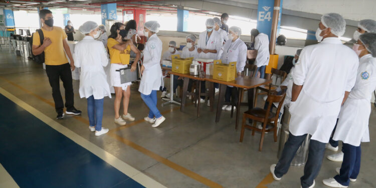 Covid-19: Aracaju vacinou mais de 23 mil pessoas nesta semana