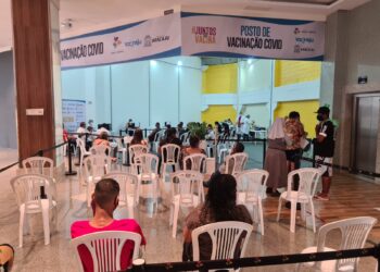 Aracaju inicia aplicação de 3ª dose para 18+ e vacina mais 3.265 pessoas