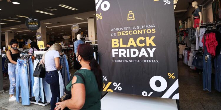 Black Friday: Procon alerta consumidores nas promoções do mês de novembro em Aracaju