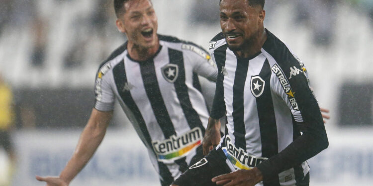 Botafogo vence o Confiança e fica ainda mais perto do acesso à Série A