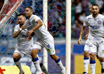 Brasileiro: Bahia derrota Grêmio por 3 a 1 e deixa Z4