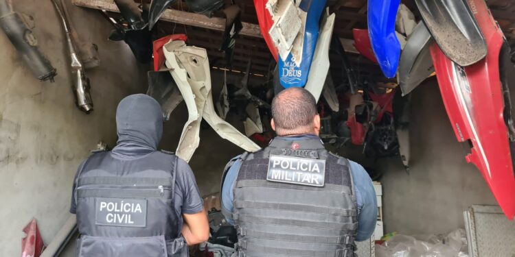 Polícias Civil e Militar cumprem três mandados de prisão preventiva contra associação criminosa