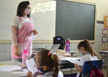 Inscrições abertas para processo de remoção de professores