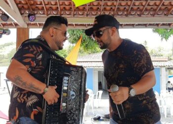 Noite do reencontro de Mimi do Acordeon e Douglas Gavião no recanto do chorinho