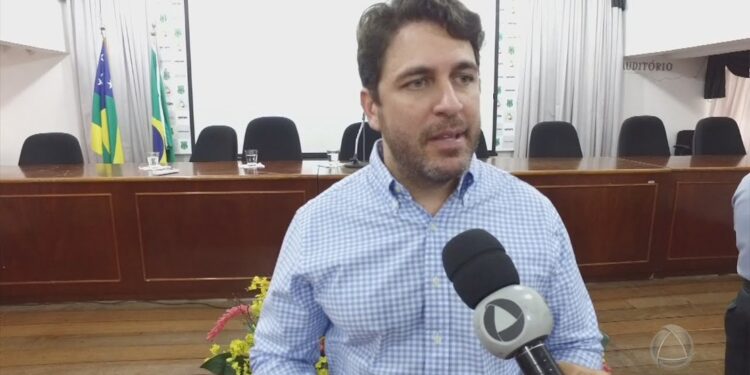 STJ concede liberdade ao delegado suspeito de envolvimento na morte de empresário na Paraíba