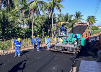 Prefeitura de Lagarto está executando a pavimentação asfáltica da Rua Dr Evandro, nas Pratas