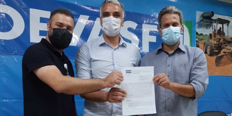 Laranjeiras: Prefeitura recebe novas máquinas de costura