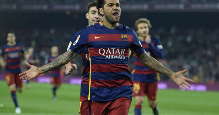 Daniel Alves tem reunião com o Barcelona para negociar retorno