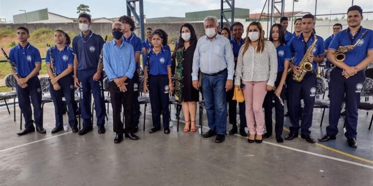 Prefeitura de Estância assina termo de cooperação técnica com a Lira Carlos Gomes e inaugura Escolinha de Música do Bairro Cidade Nova
