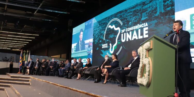 Deputados sergipanos prestigiam abertura da 24ª Conferência Nacional da Unale