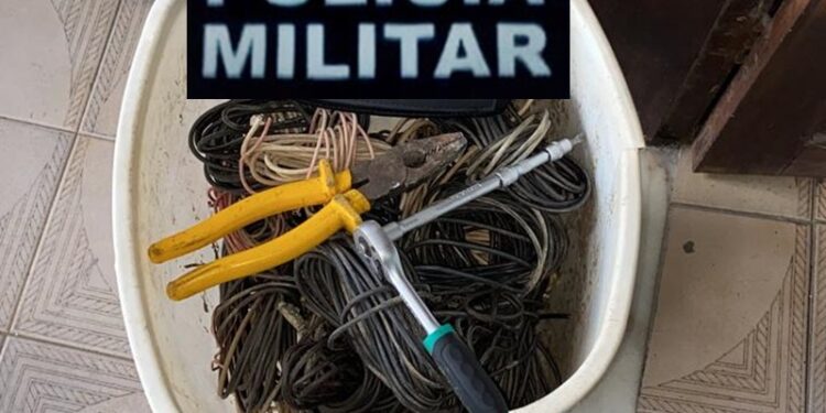 Polícia Militar prende três homens por furto de fiação de cobre em Propriá