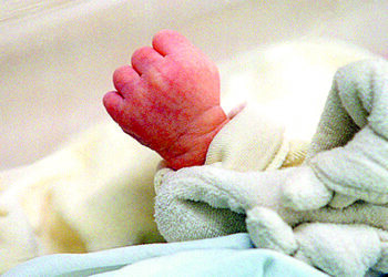 300 bebês nascem com sífilis por ano em Sergipe