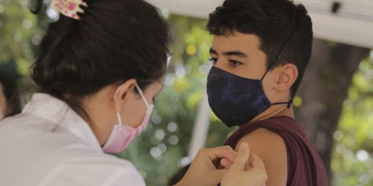 Sergipe amplia dose de reforço contra a Covid-19 a partir de sábado, 20