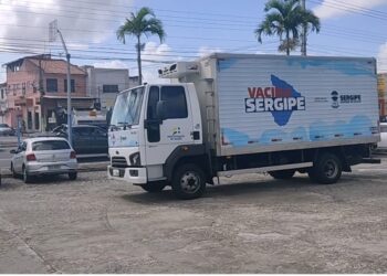 Saúde envia aos municípios mais vacinas para reforço, segunda dose e primeira em adolescentes contra a Covid-19