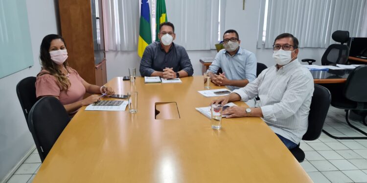 Comissão da Mesa de Negociação se reúne com Sindicatos da Fundação Renascer