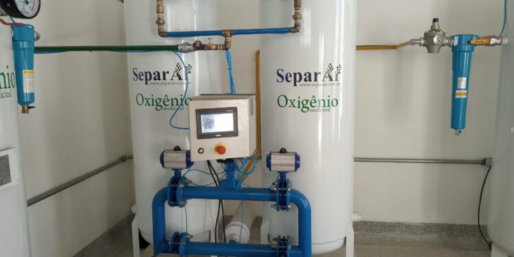 Miniusina instalada no Huse reforça a produção de gases medicinais