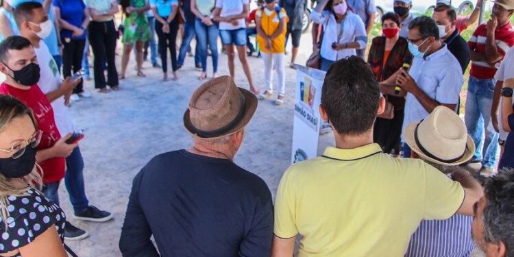 Simão Dias: Ordem de serviço é assinada para construção da Praça do Povoado Candeal Grande