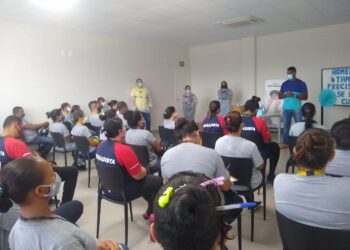 Prefeitura de Socorro realiza ação do Novembro Azul em indústria do município